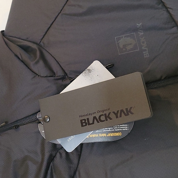 NWT Blackyak black puffer jacket - Picture 3 of 14